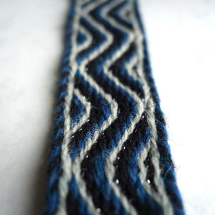 Viļņi zili-sudraboti